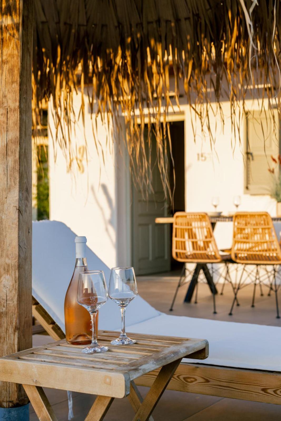 Naxos Finest Hotel & Villas Naxos City ภายนอก รูปภาพ